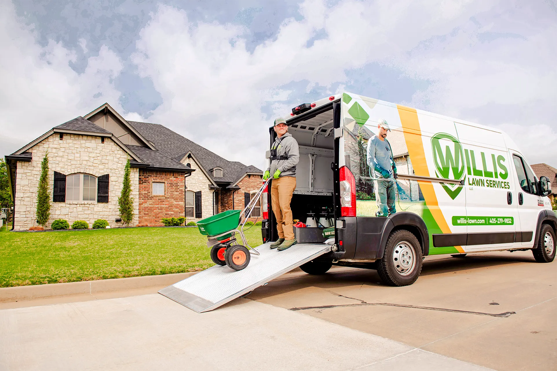 Willis lawn care technicians preparing services Willis lawn care technicians preparing services